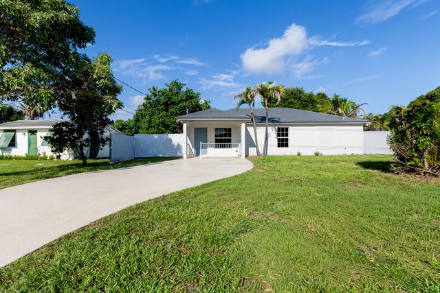 5060 SE EBBTIDE Avenue, Stuart, FL 34997