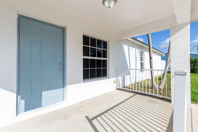 5060 SE EBBTIDE Avenue, Stuart, FL 34997