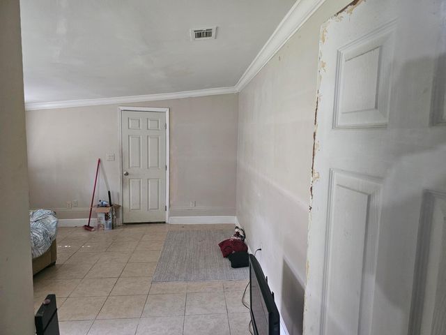 6134 HOGAN CREEK Road, Margate, FL 33063