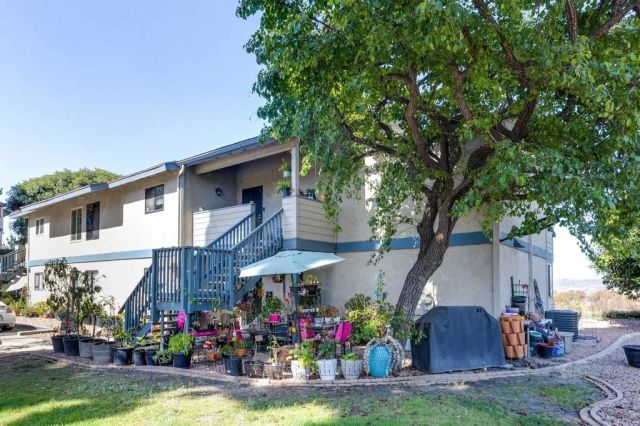 221 Stage Coach Road, Oceanside, CA 92057