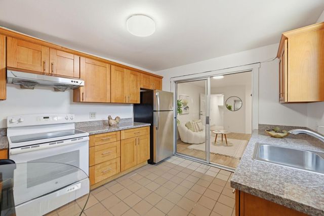 1140 Brussels Street, San Francisco, CA 94134