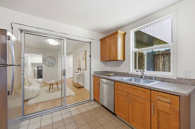 1140 Brussels Street, San Francisco, CA 94134