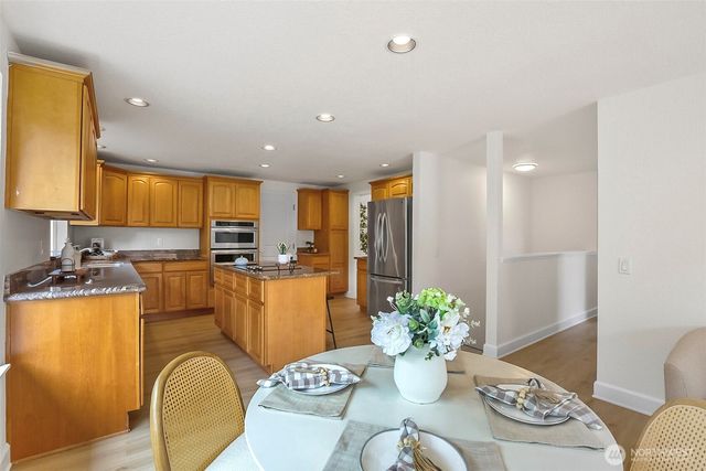 6164 NE 192nd Street, Kenmore, WA 98028