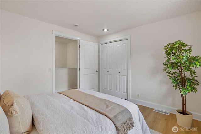 6164 NE 192nd Street, Kenmore, WA 98028