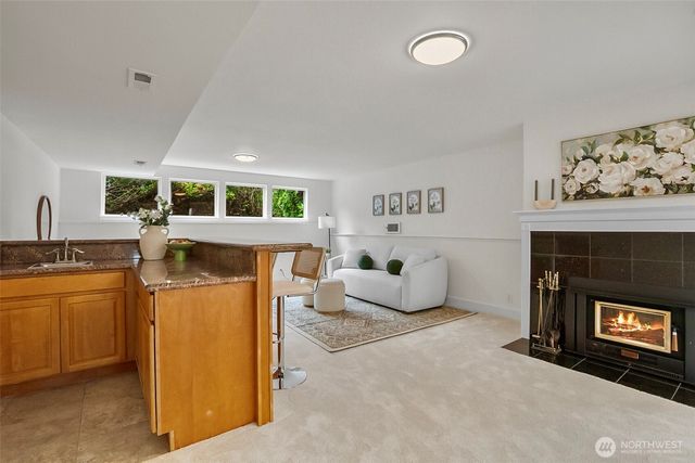 6164 NE 192nd Street, Kenmore, WA 98028