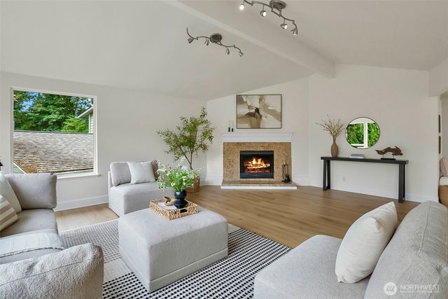 6164 NE 192nd Street, Kenmore, WA 98028