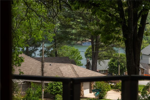 30 Heather Drive, Bella Vista, AR 72715