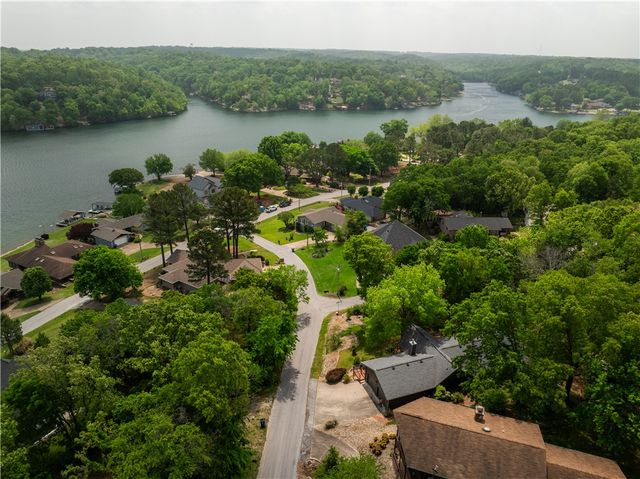 30 Heather Drive, Bella Vista, AR 72715