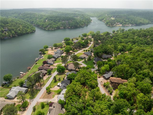 30 Heather Drive, Bella Vista, AR 72715