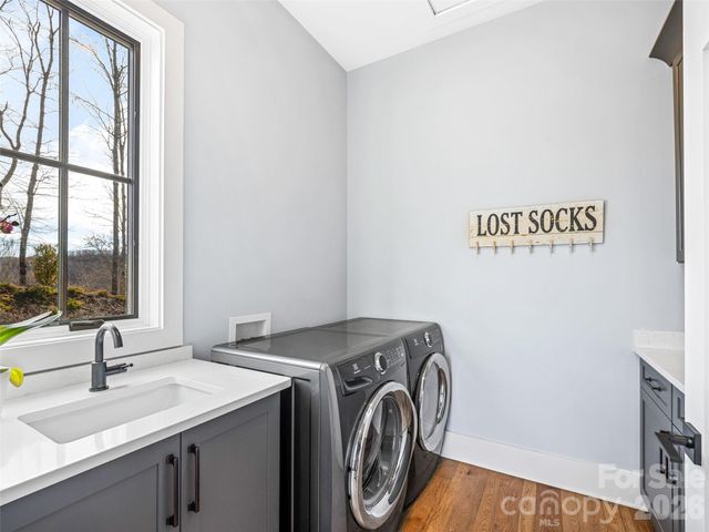 1839 Grandview Drive, Tuckasegee, NC 28783