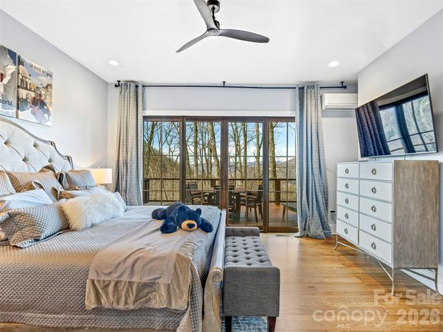 1839 Grandview Drive, Tuckasegee, NC 28783