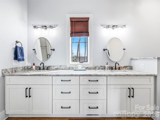 1839 Grandview Drive, Tuckasegee, NC 28783