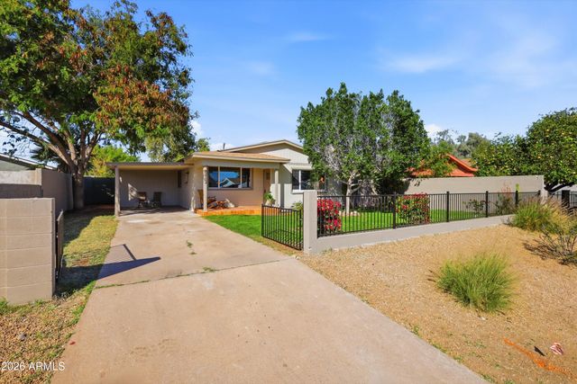 8112 E 1ST Avenue, Mesa, AZ 85208