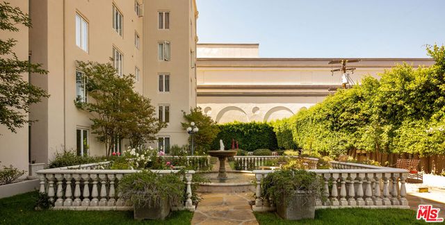 1424 N Crescent Heights Boulevard 61, Los Angeles, CA 90046