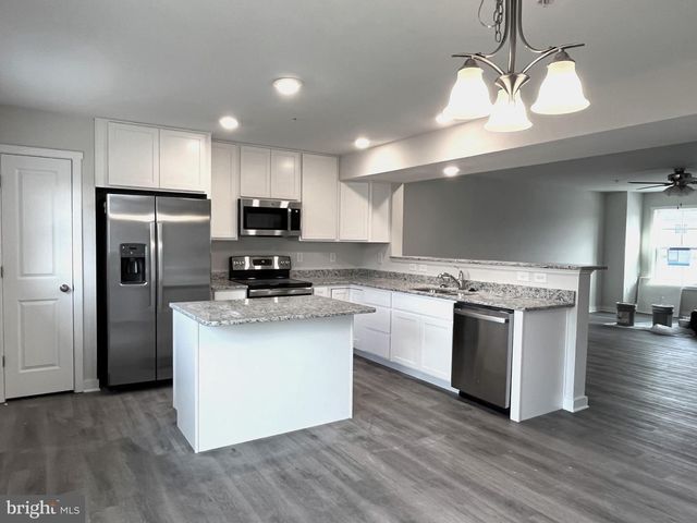 90 MOSES DRIVE, Martinsburg, WV 25405