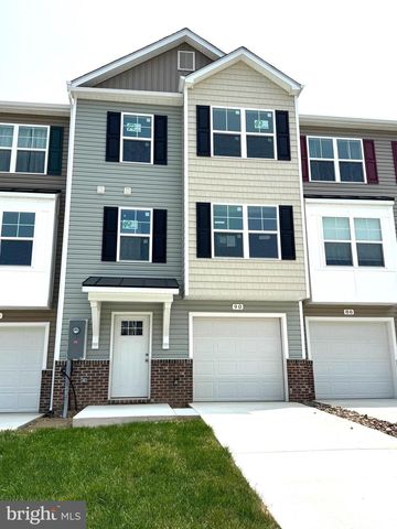 90 MOSES DRIVE, Martinsburg, WV 25405