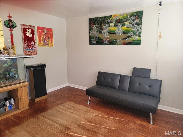 8111 Southpark Court, St Louis, MO 63125