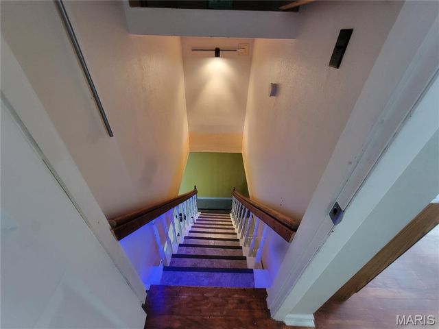 8111 Southpark Court, St Louis, MO 63125