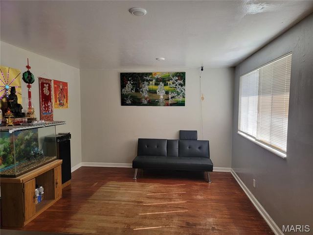 8111 Southpark Court, St Louis, MO 63125