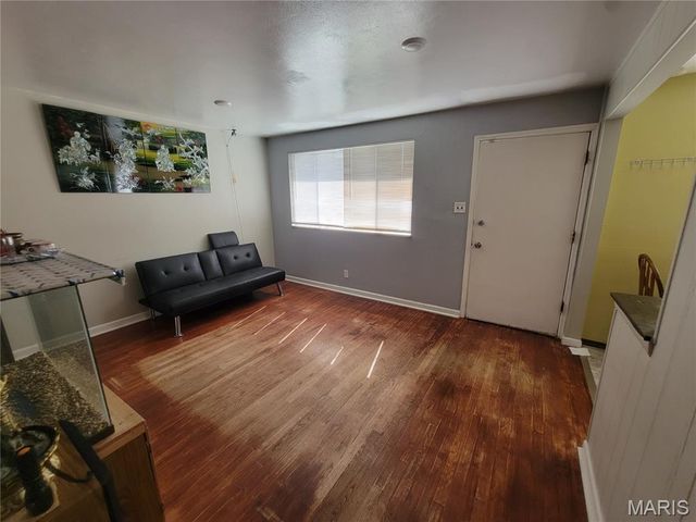 8111 Southpark Court, St Louis, MO 63125
