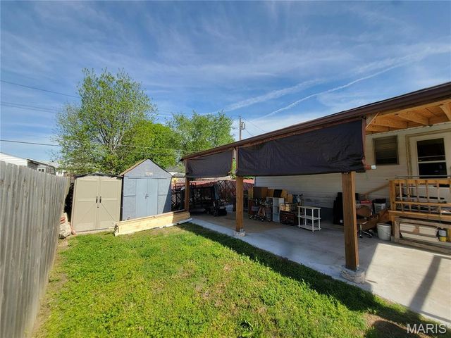 8111 Southpark Court, St Louis, MO 63125