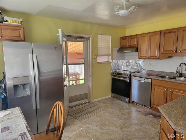 8111 Southpark Court, St Louis, MO 63125