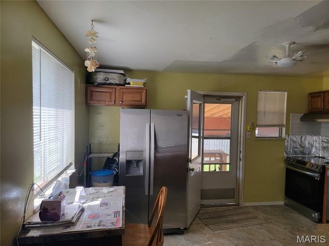 8111 Southpark Court, St Louis, MO 63125