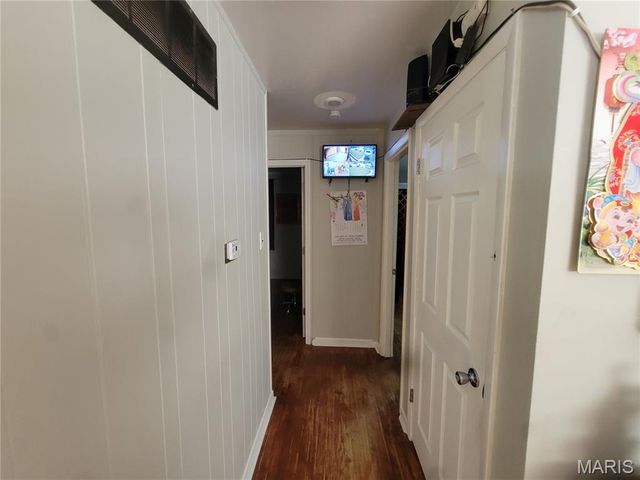 8111 Southpark Court, St Louis, MO 63125