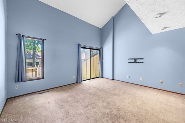 621 Center Avenue, Cuyahoga Falls, OH 44221