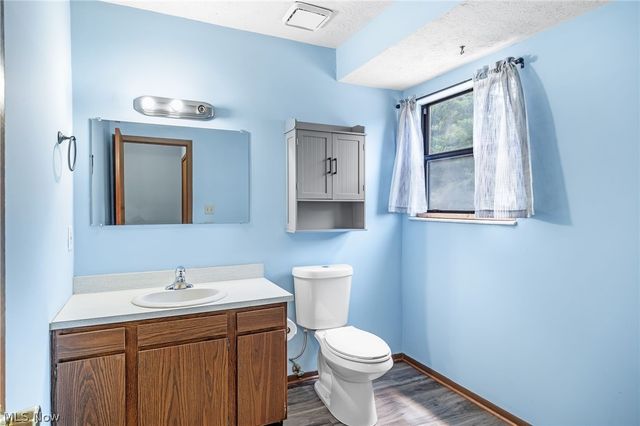 621 Center Avenue, Cuyahoga Falls, OH 44221