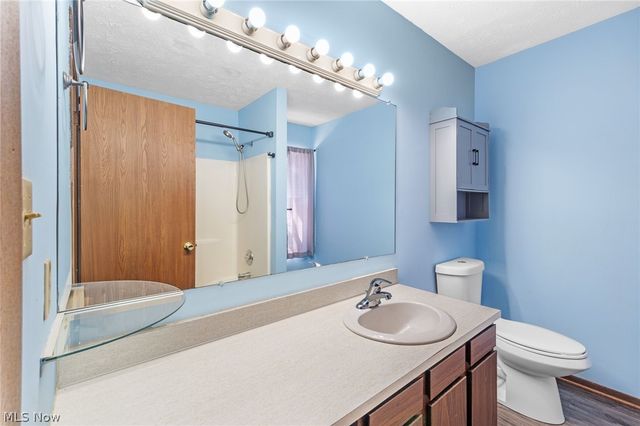 621 Center Avenue, Cuyahoga Falls, OH 44221