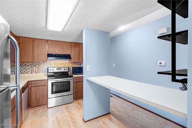 621 Center Avenue, Cuyahoga Falls, OH 44221