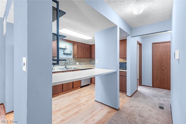 621 Center Avenue, Cuyahoga Falls, OH 44221