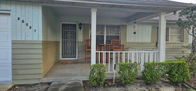 8666 SW 92ND LANE F, Ocala, FL 34481