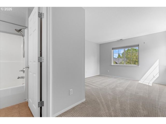 1790 Ne ASHBERRY Dr, Hillsboro, OR 97124