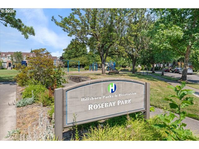 1790 Ne ASHBERRY Dr, Hillsboro, OR 97124