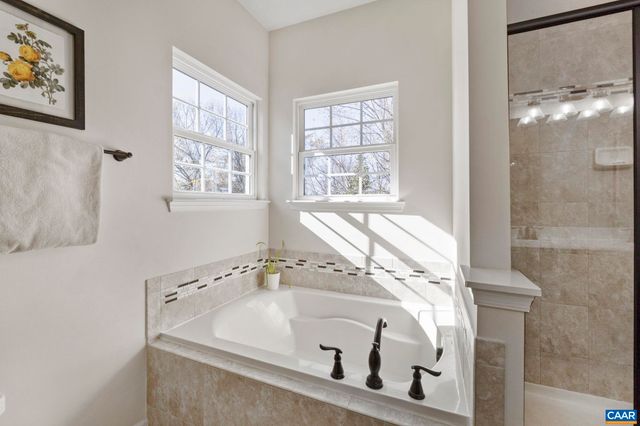 1490 WICKHAM POND DR, Charlottesville, VA 22901