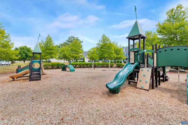 1490 WICKHAM POND DR, Charlottesville, VA 22901