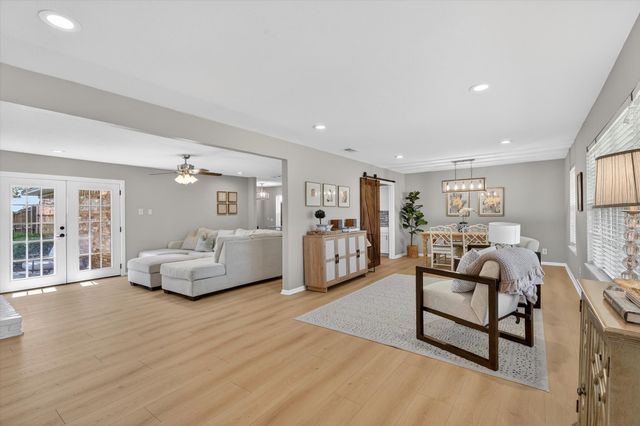 2920 Sharpview Lane, Dallas, TX 75228