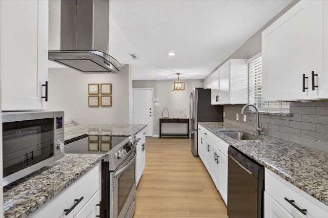 2920 Sharpview Lane, Dallas, TX 75228