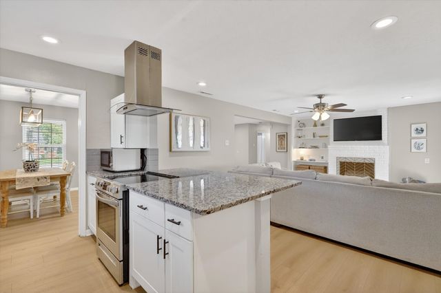 2920 Sharpview Lane, Dallas, TX 75228