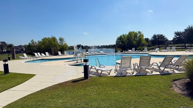 14113 Shore Beck Dr, Baton Rouge, LA 70810