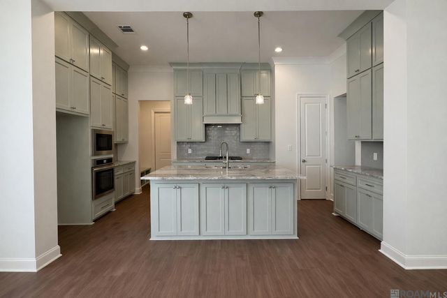 14113 Shore Beck Dr, Baton Rouge, LA 70810