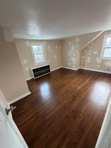 712 7th Street, West Babylon, NY 11704