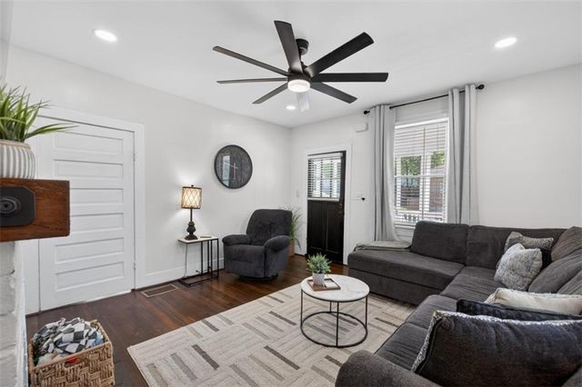 37 Poplar Street, Porterdale, GA 30014