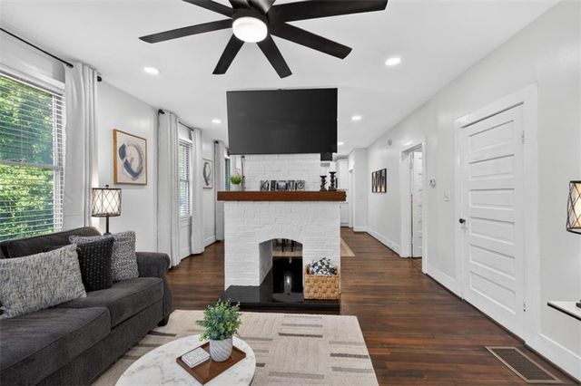 37 Poplar Street, Porterdale, GA 30014