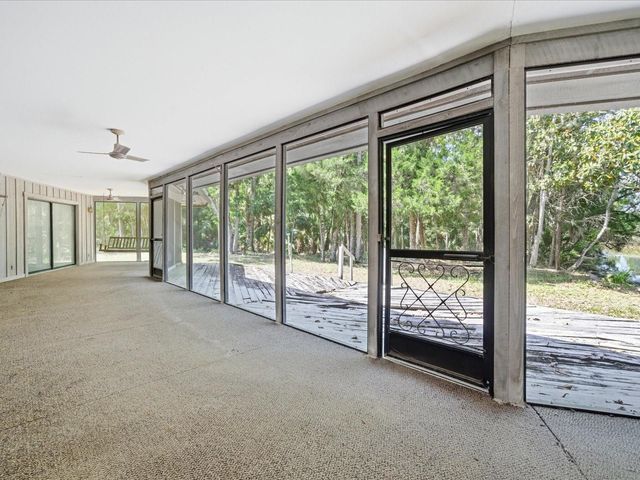 8979 W WHITE DOGWOOD DRIVE, Homosassa, FL 34448