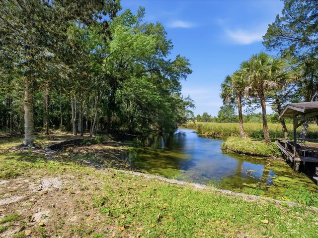 8979 W WHITE DOGWOOD DRIVE, Homosassa, FL 34448