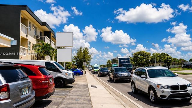 4851 E 8th Avenue, Hialeah, FL 33013