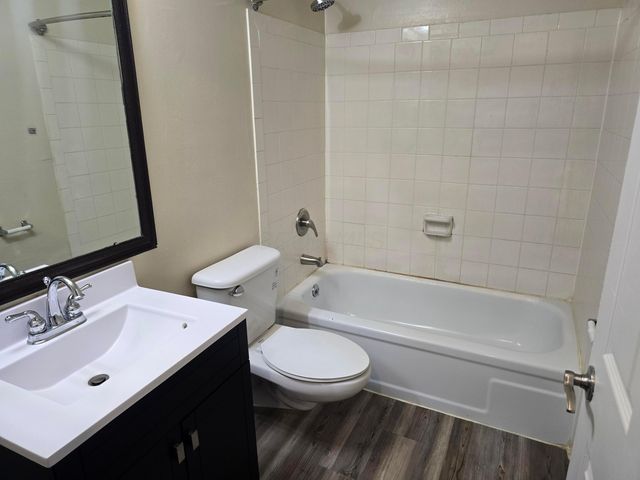 2508 Nassau Drive, 32E, Columbus, OH 43232